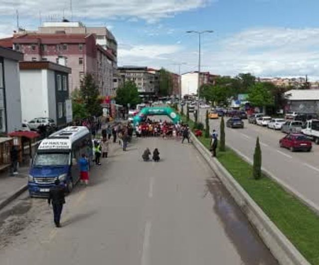 Kırıkkale'de 'Gençlik Haftası Halk Koşusu' tamamlandı: 5 km parkurda kategori sonuçları