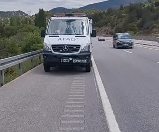 Koyulhisar’da trafik kazası: 1 ölü, 1 ağır yaralı; Kelkit Çayı’nda kayıp kişi aranıyor
