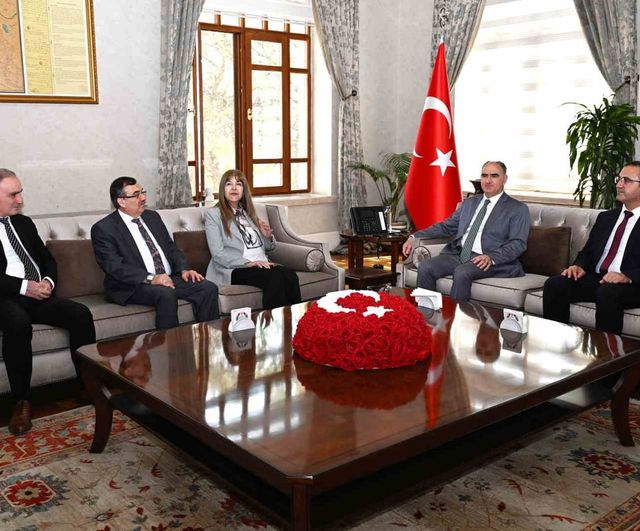 Manisa Valisi Özkan: Sosyal güvenlik ve kayıt dışı istihdamla mücadele önceliğimiz