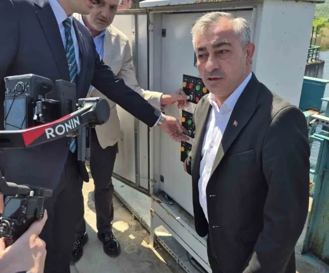 Manyas Barajı’nda kapaklar açıldı — Balıkesir'de kanallara su verilmeye başlandı
