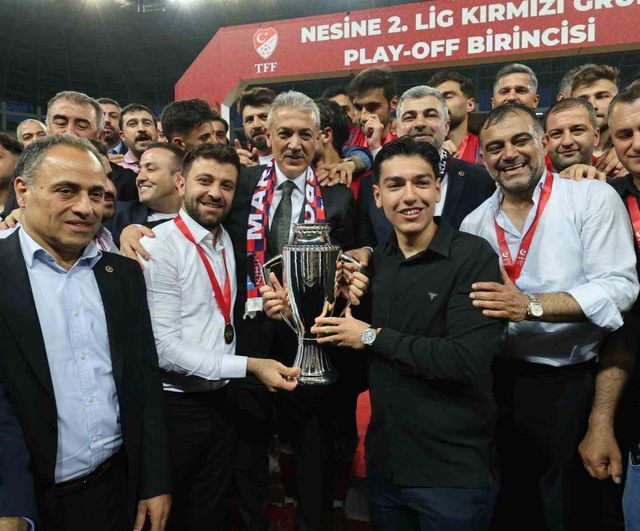Mardin 1969 Spor’dan Vali Tuncay Akkoyun’a 'Babalar Sözünü Tutar' jesti