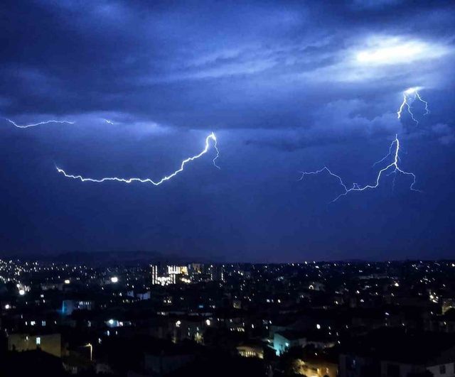 Meteoroloji uyardı: Kırıkkale'de kuvvetli gök gürültülü sağanak bekleniyor