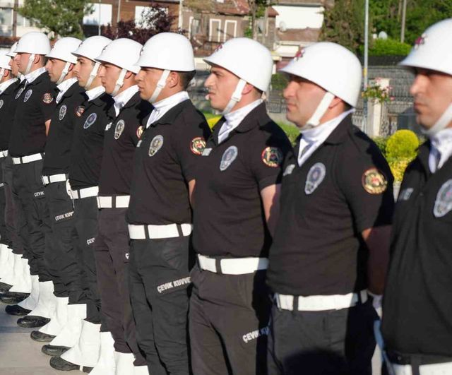 Milli Savunma Bakanı Yaşar Güler Edirne'de: Valilik Ziyareti ve Heyet Katılımı