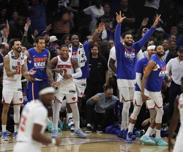 New York Knicks, 27 yıl sonra NBA finalinde: Cavaliers deplasmanında 130-93 kazandı