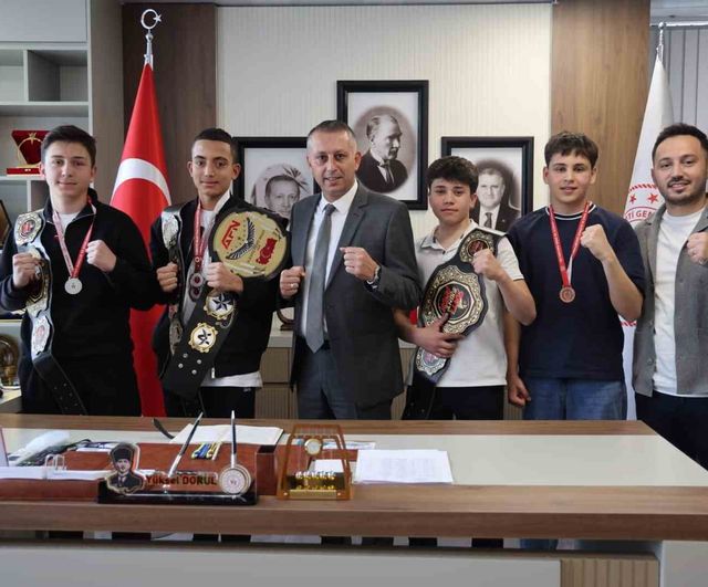 Niğdeli Muaythai Sporcuları Okul ve Profesyonel Arenada Türkiye Dereceleri Elde Etti