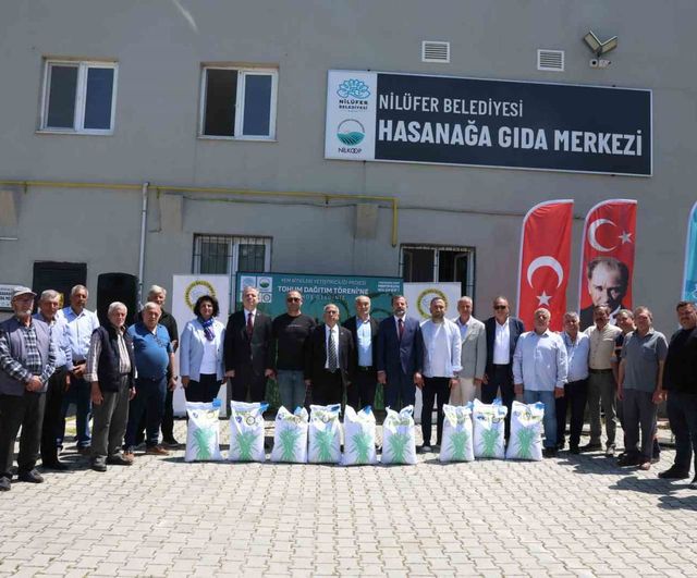 Nilüfer'de 155 üreticiye Sorgum-Sudan Otu Tohumu desteği