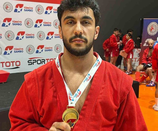 OMÜ'lü milli sporcu Fırat Çekim, samboda Türkiye şampiyonu; judoda Türkiye üçüncüsü