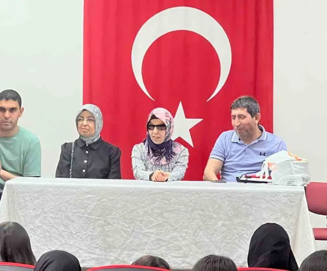 Osmaniye’de Rahime Hatun Kız Mesleki ve Teknik Anadolu Lisesi’nde engellilik farkındalığı eğitimi