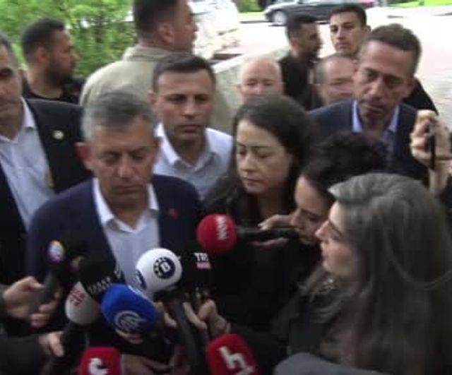 Özgür Özel: 'Bayramda odada durmak yerine meydandayız' — TBMM'de açıklama