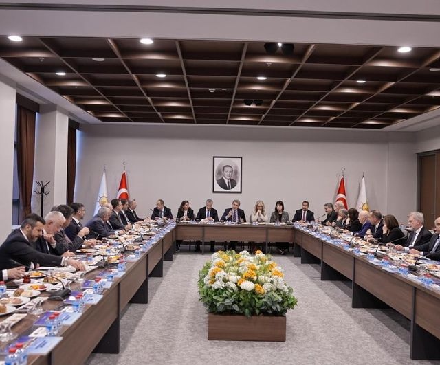 Özlem Çerçioğlu, AK Parti Yerel Yönetimler Değerlendirme Toplantısına Katıldı