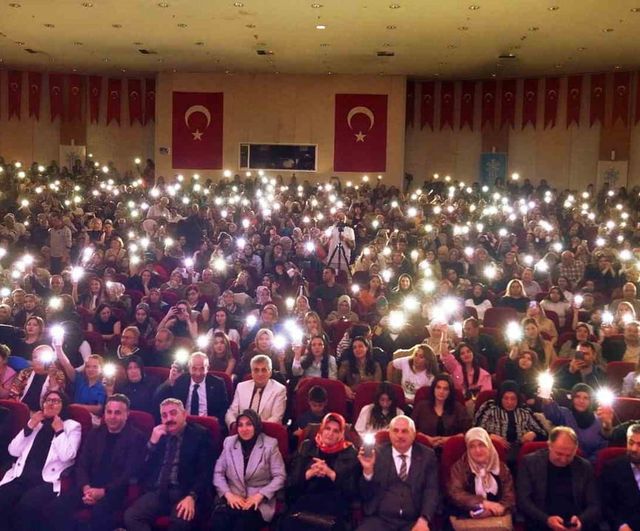 Palandöken'de İbrahim Erkal anma konseri yoğun ilgiyle gerçekleşti