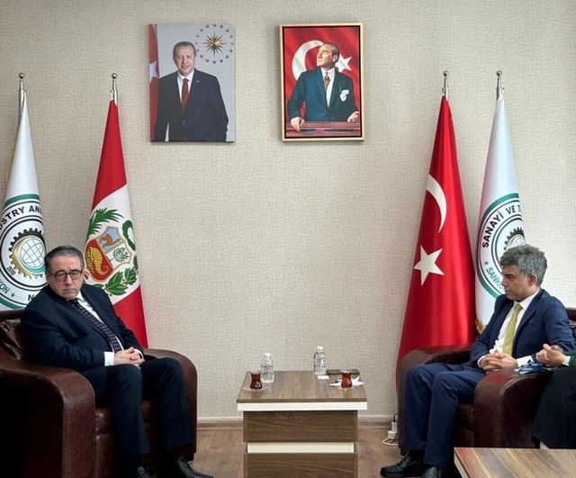 Peru Büyükelçisi Cesar De Las Casas'tan SANKON Ziyareti: Türkiye-Peru Ekonomik İşbirliği Vurgulandı