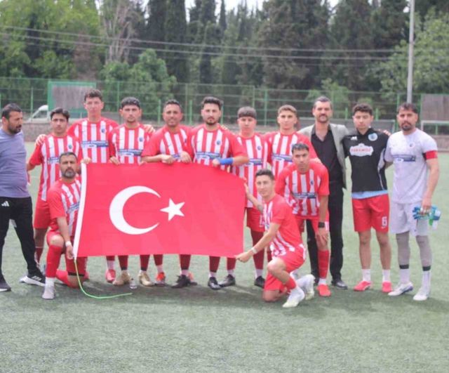 Salihli Ülküspor, ligin bitimine 2 hafta kala şampiyonluğunu ilan etti