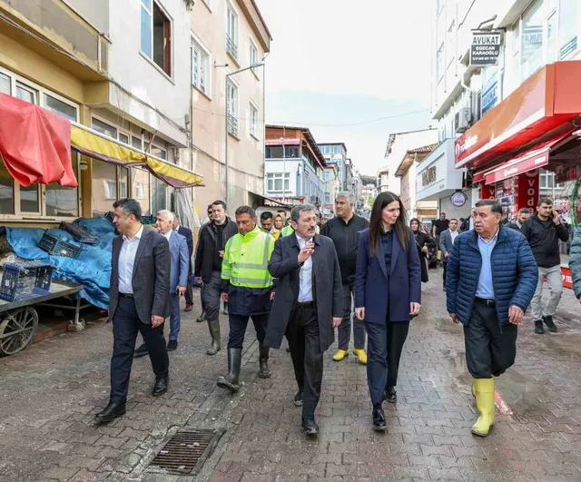 Samsun'da sel sonrası Havza'da hasar tespiti ve temizlik çalışmaları yerinde incelendi