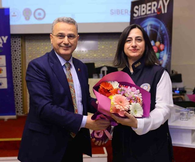 Samsun'da SİBERAY Güvenlik Semineri: Siber Tehditlere Karşı Bilinç Çağrısı