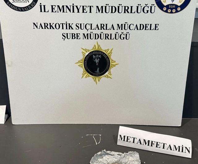 Samsun'da uyuşturucu operasyonu: 9 gözaltı, çok sayıda madde ele geçirildi
