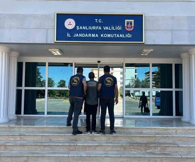 Şanlıurfa'da dolandırıcılıktan aranan şahıs JASAT tarafından yakalandı