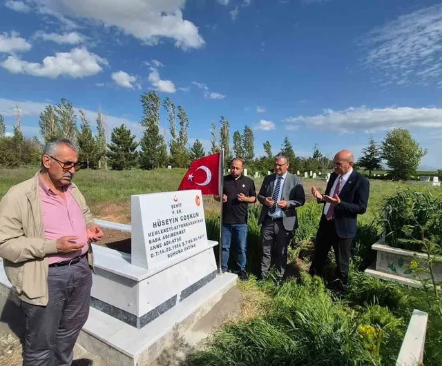 Şehit Piyade Er Hüseyin Coşkun’un mezarı 49 yıl sonra resmi şehit mezarı olarak yenilendi