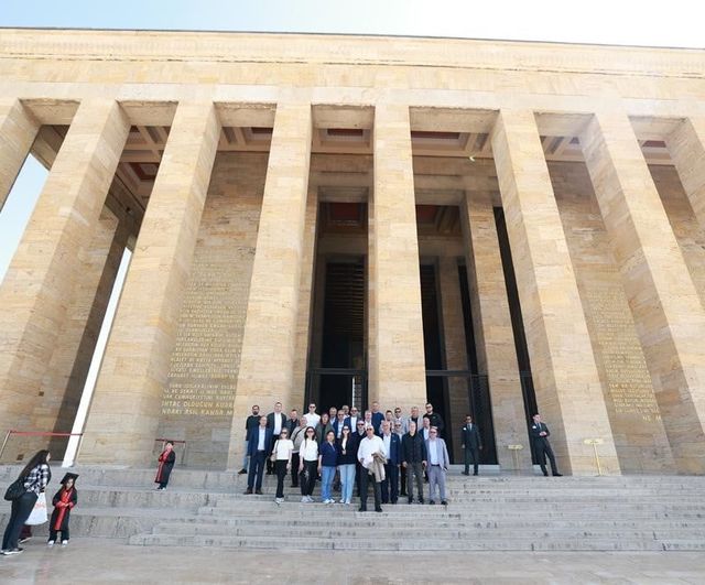 Şehzadeler Belediyesi Muhtarları Ankara'da: TBMM'de Özgür Özel ile Görüşme, Anıtkabir Ziyareti
