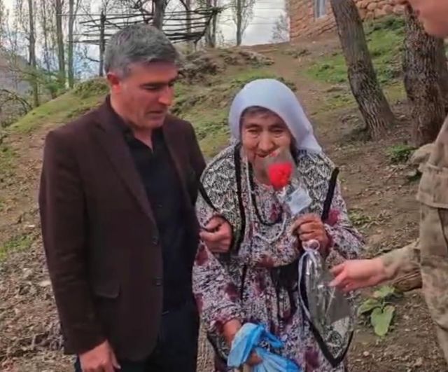 Şırnak'ta Mehmetçik şehit anneleriyle Anneler Günü'nde buluştu