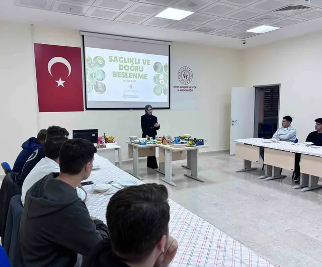 Sivas Kadı Burhaneddin Yurdu'nda öğrenciler için Sağlıklı ve Doğru Beslenme Atölyesi
