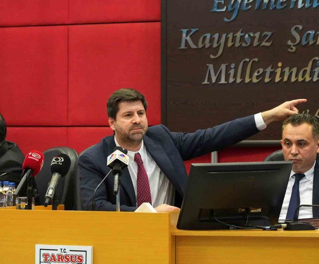 Tarsus Belediye Meclisi'nde yurt tahsisi, AB teknik heyeti ve araç alımları görüşüldü; Boltaç denetimleri vurguladı