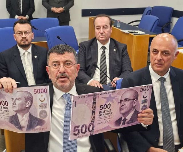 TBMM Plan ve Bütçe Komisyonu'nda temsili banknot tartışması