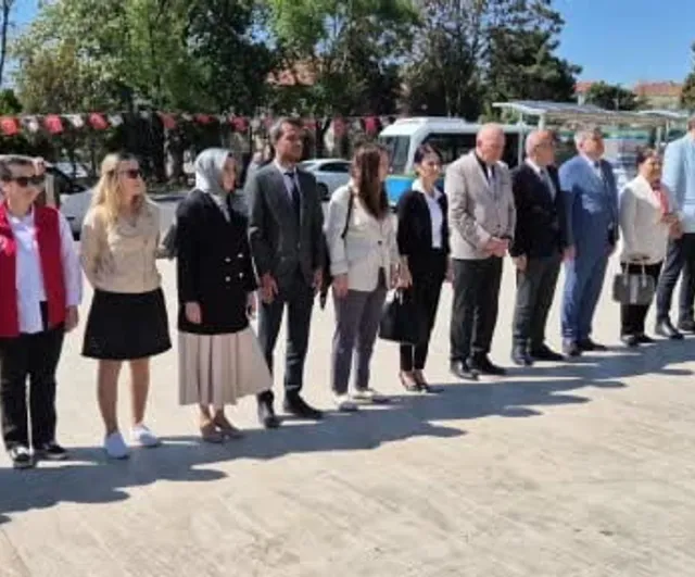 Tekirdağ'da Gençlik Haftası törenle başladı; vatandaşlar İstiklal Marşı'na eşlik etti