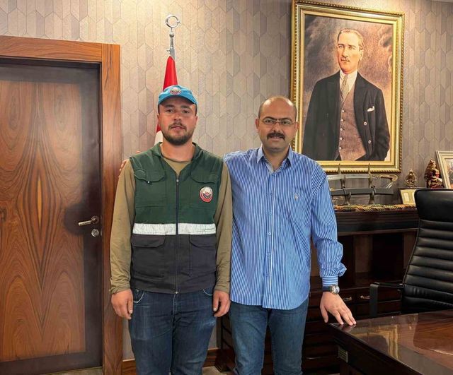 Tosya Belediyesi Personeli Bulduğu Altını Sahibine Ulaştırdı