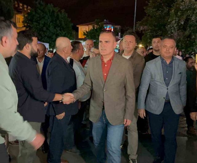 Vali Akbıyık, silahlı saldırıda yaralanan Fethiye Belediye Başkanı Alim Karaca’yı hastanede ziyaret etti