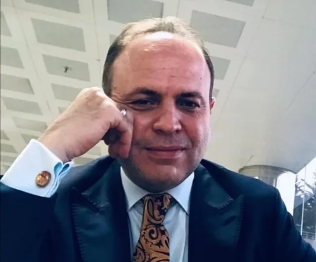 Yenipazar’da geri manevra yapan aracın çarptığı Gençlik ve Spor İlçe Müdürü ağır yaralandı