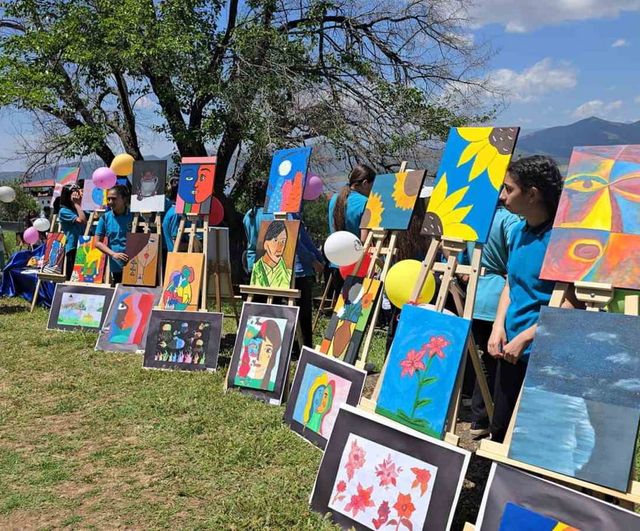 Yesemek 2. Resim Festivali: 13 okuldan 500 öğrencinin eserleri sergilendi