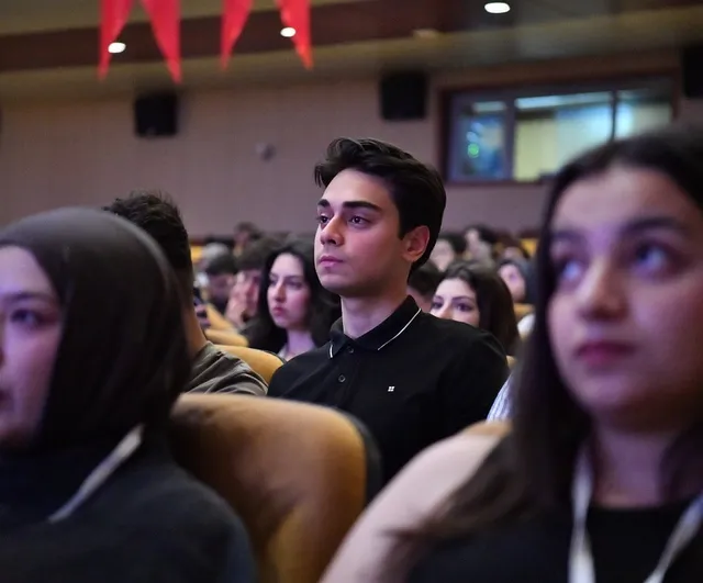 Yeşilyurt'ta Teknoloji ve Yenilik Zirvesi: Gençler, Akademi ve Sektör Bir Araya Geldi
