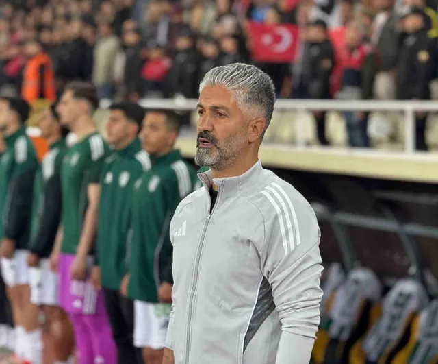 Yeşilyurtspor Teknik Direktörü Murat Yıldırım, 8 Mayıs'taki rövanş maçında sahaya çıkamayacak