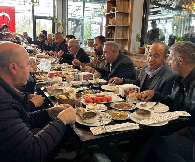 Yüksekova’da Dünya Çiftçiler Günü: İlçenin tarımsal potansiyeli ve üretimdeki artış ele alındı