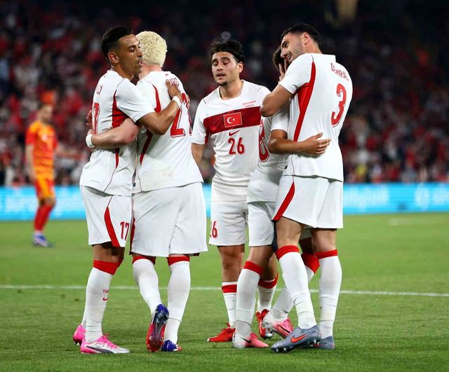 A Milli Futbol Takımı, Kuzey Makedonya'yı 4-0 Yenerek Dünya Kupası Hazırlıklarına Güçlü Başladı