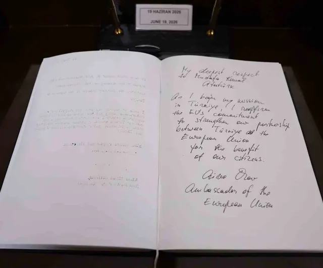 AB büyükelçisi Orav Anıtkabir’i ziyaret etti