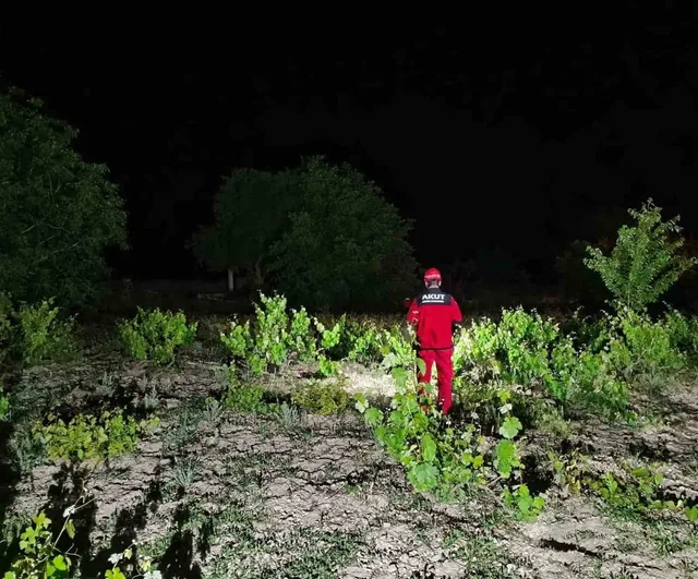 Afyonkarahisar'da Kayıp 82 Yaşındaki Halil Kocabıyık İçin Arama Çalışmaları Sürüyor