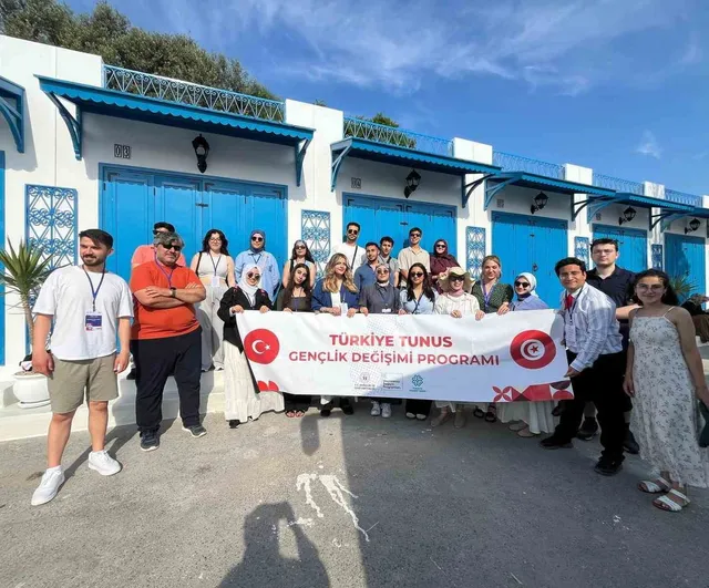 Afyonkarahisarlı 3 genç, Türkiye-Tunus Uluslararası Gençlik Değişimi Programı kapsamında Tunus'u ziyaret etti