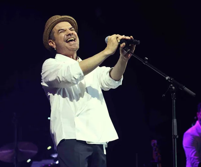 Akra Caz Festivali'ni Kenan Doğulu'nun İhtimaller Projesi Açtı