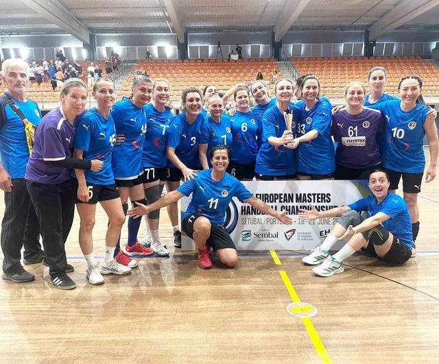 Aliağa veteran hentbol takımı Avrupa dördüncüsü oldu