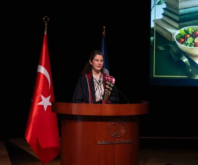 Anadolu Üniversitesi Beslenme ve Diyetetik Bölümü ilk mezunlarını verdi