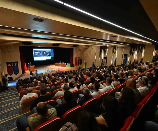 Anadolu Üniversitesi 'Mikro Yeterlilikler' Ekosistemini Lansmanla Tanıttı