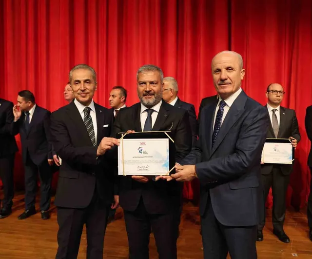 Anadolu Üniversitesi Yunus Emre Kampüsü Spor Dostu Kampüs ödülünü aldı