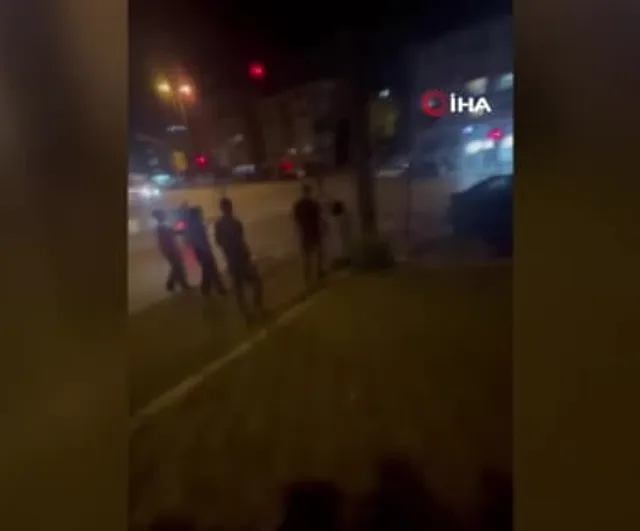 Ankara'da kavga ettiği kişilere silahla saldırdığı iddia edilen kişi kamerada