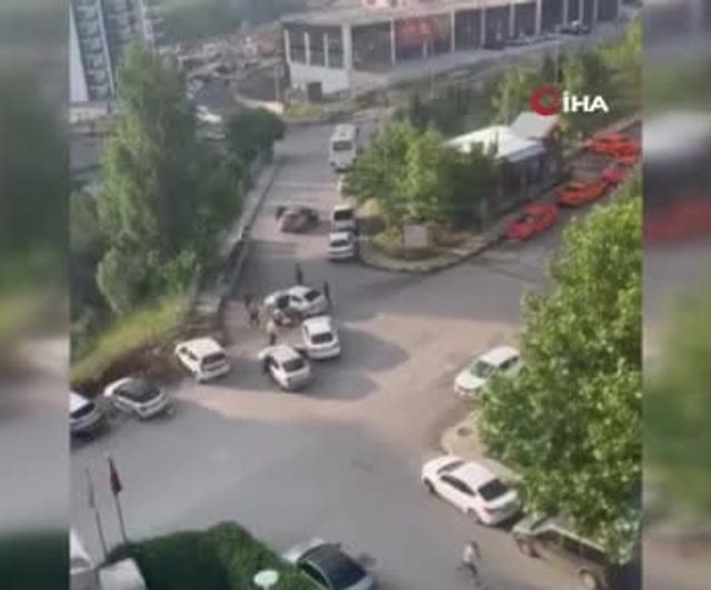 Ankara'nın Mamak ilçesinde üç araçla takip edilen kişiye saldırı
