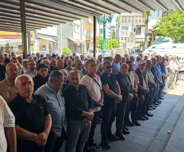 Ardeşen'de Meydana Gelen Kazada Ölen Yaşlı Çift Artvin'in Arhavi ilçesinde Defnedildi