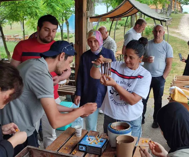 Arıcılara uzmanından eğitim