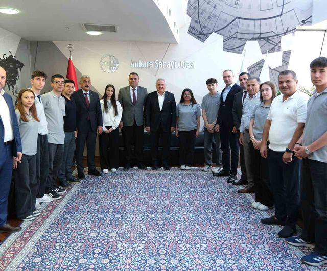 ASO ile Atatürk MTAL iş birliği: Öğrenciler Leiden’de Erasmus+ stajıyla uluslararası deneyim kazandı