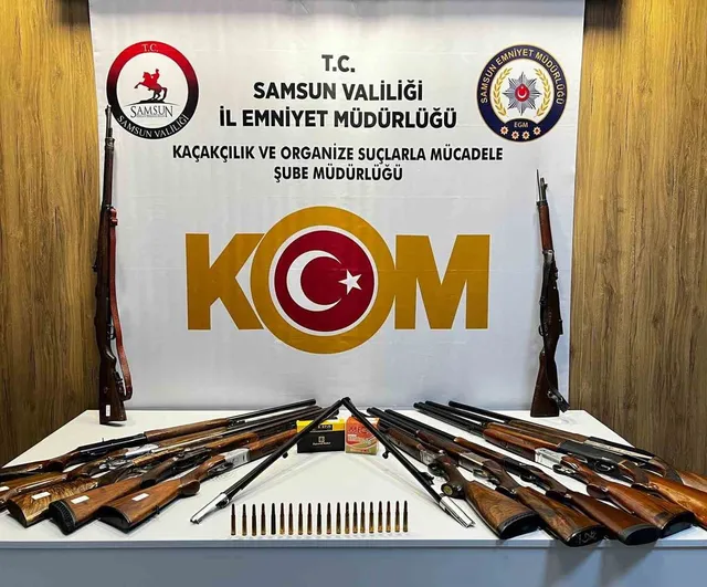 Atakum'da kaçak silah operasyonunda çok sayıda silah ele geçirildi